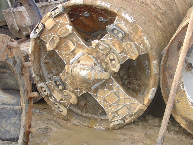 Строительство тоннелей АВН 800